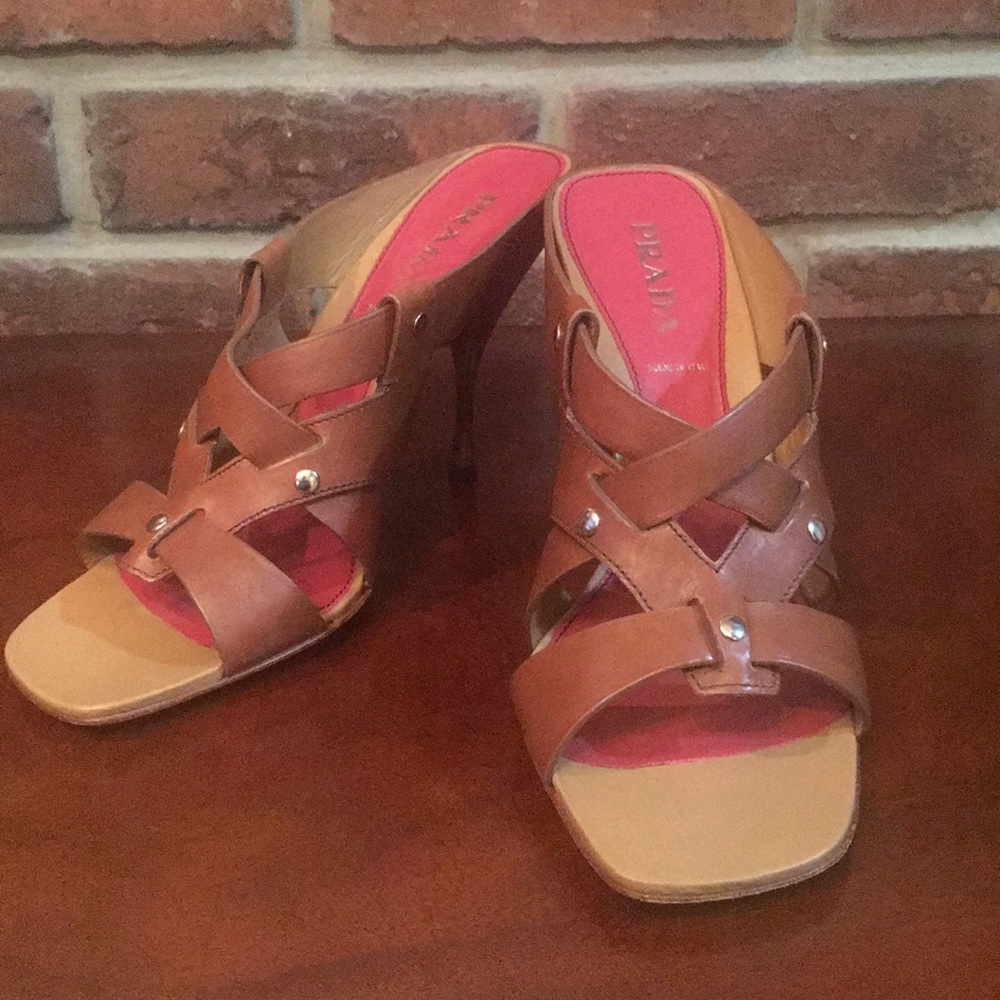 Open toed Prada heel